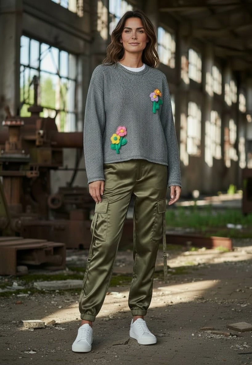 EmbellishedFlowersAppliquesSweater1.jpg